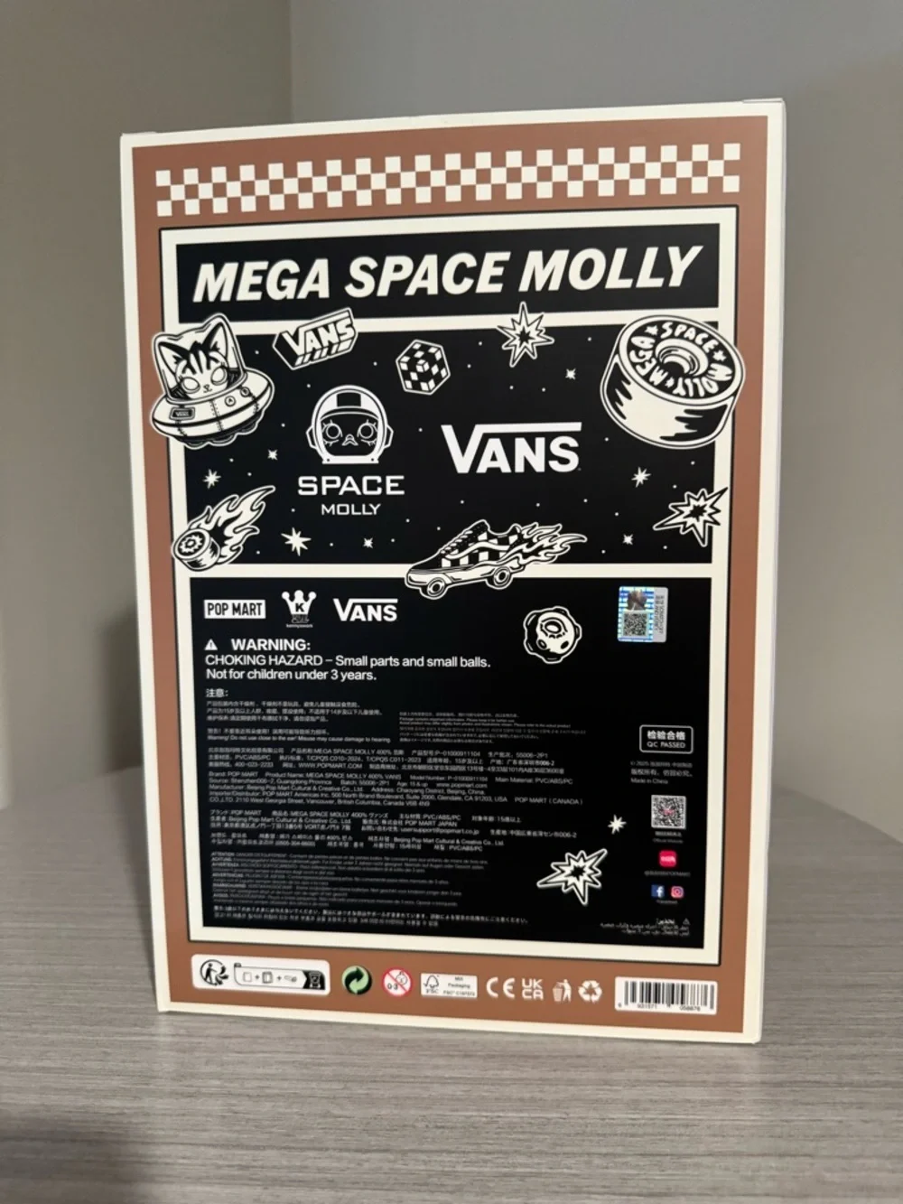 Vans Mega Space Molly 400% Collectible Figure